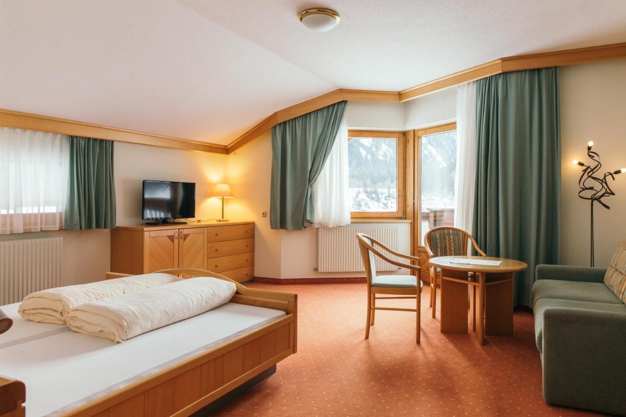 Hotel Weisseespitze Kaunertal Esterno foto